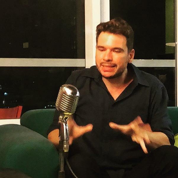 How AI Storytelling Works: VibeStorytelling vs. Vibe Typing