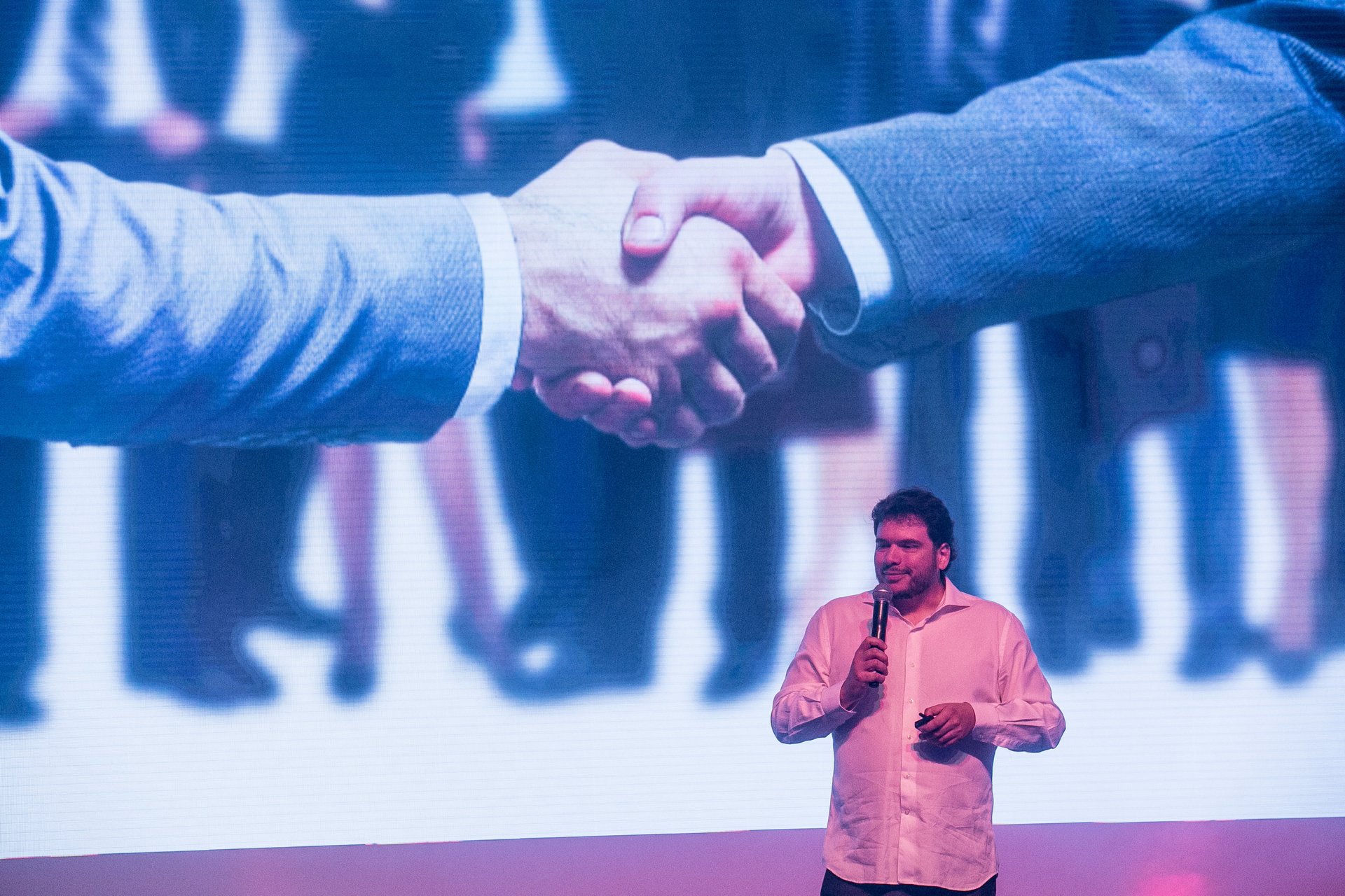 How Viral Storytelling Works: The Remix Method